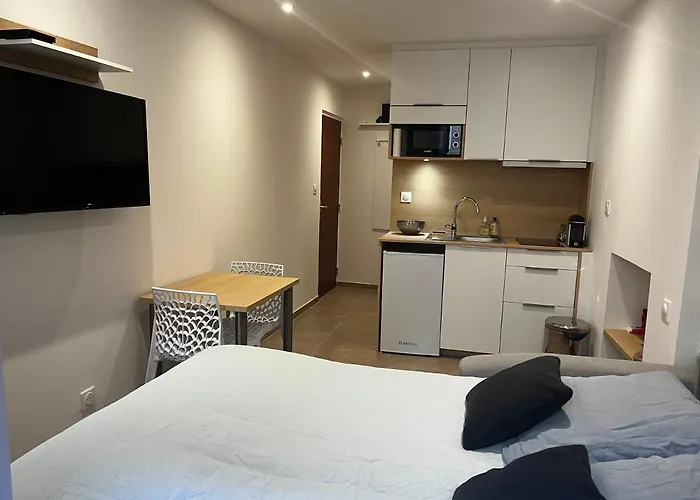 Charmant Studio Au Coeur De La Rue Fesch D\'Ajaccio