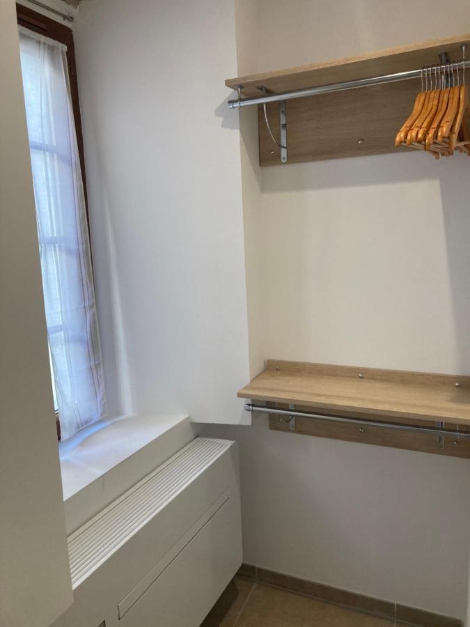 Au Coeur De La Rue Fesch D'ajaccio Appartement *